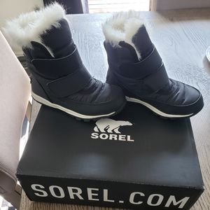 Girls Sorel Whitney II velcro snow boots